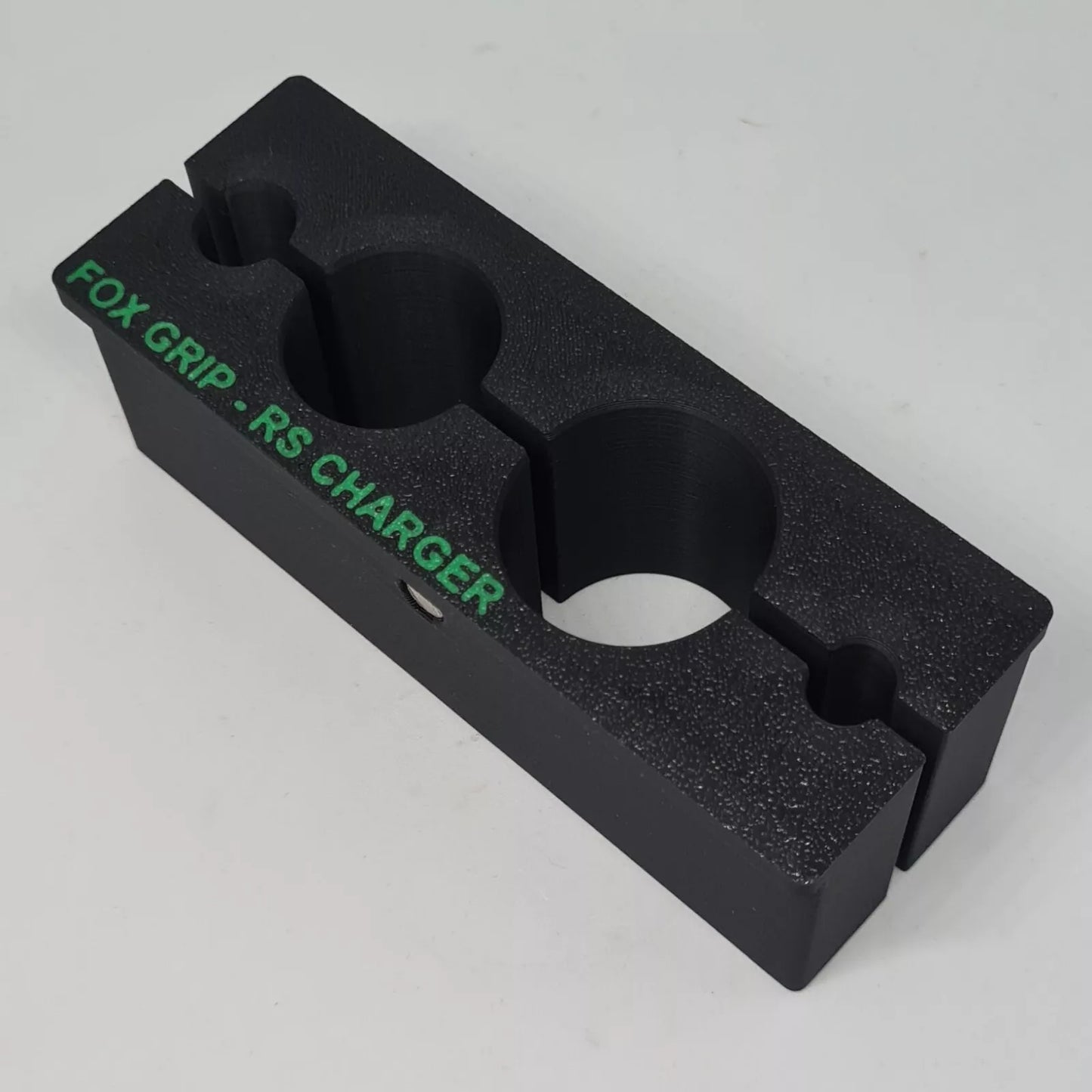 Vice blocks used to grip suspension shafts of specific sizes