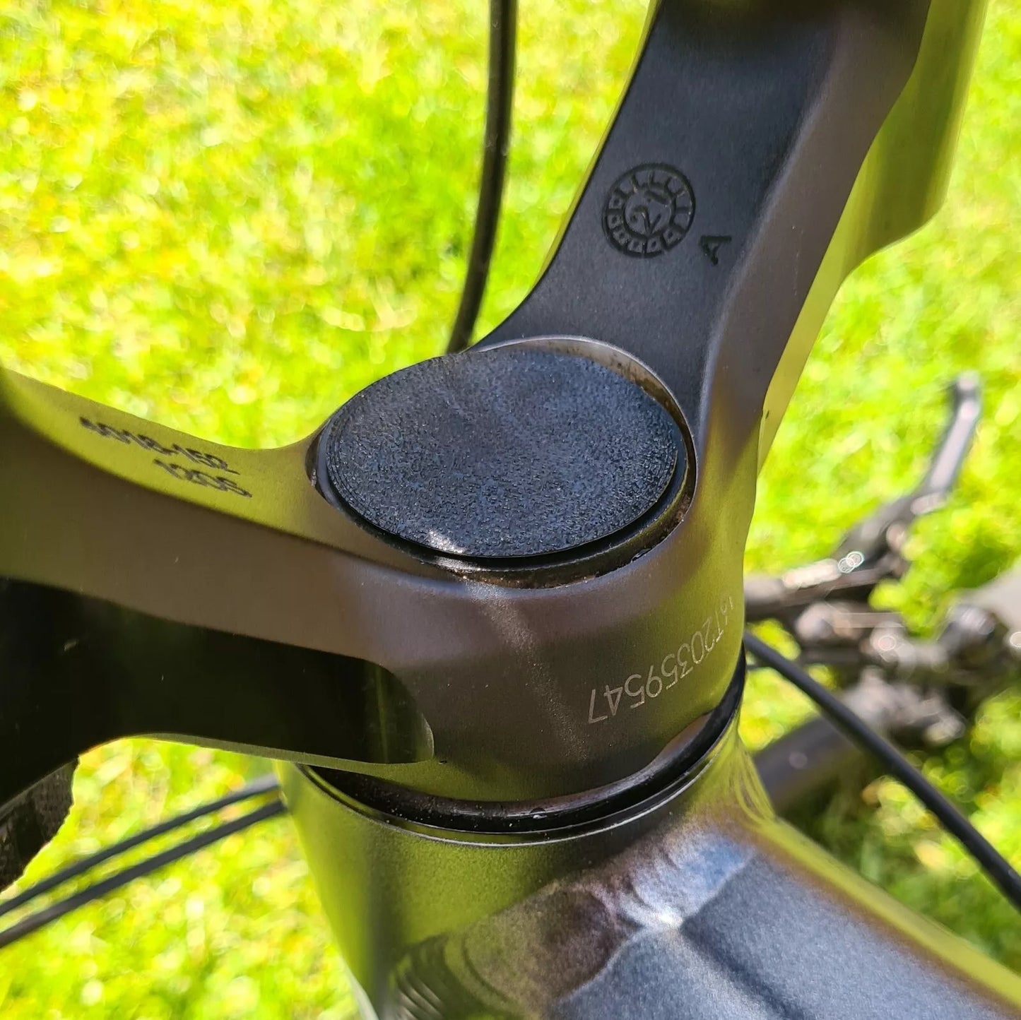 A plug to cap off the bottom enbd of a suspension fork steerer tube on a mountain bike 